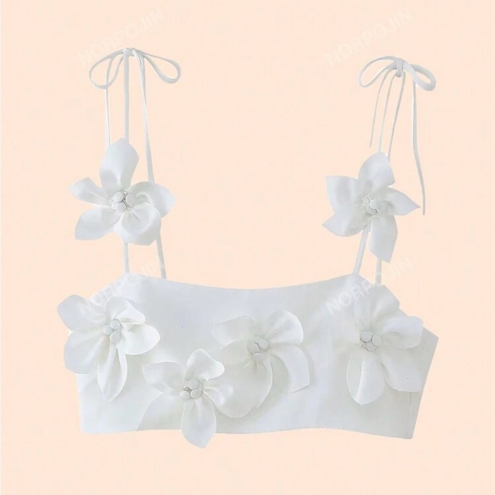 White Floral Decorated Vacation Women's Top
